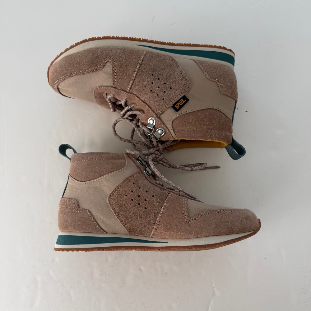 Teva Ember Commuter Womens 6 Tan Beige Suede Mid Top Hiking Sneakers 1103242
